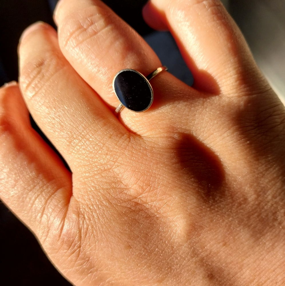 Elegant Sterling Black Onyx Oval Ring